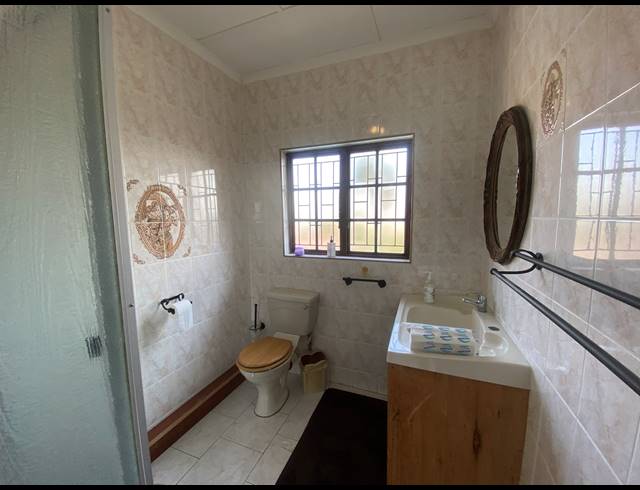 6 BEDROOM HOUSE FOR SALE IN WINKLESPRUIT